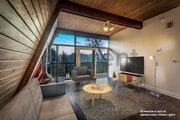 Photo - 7912 Willow Glen Rd House