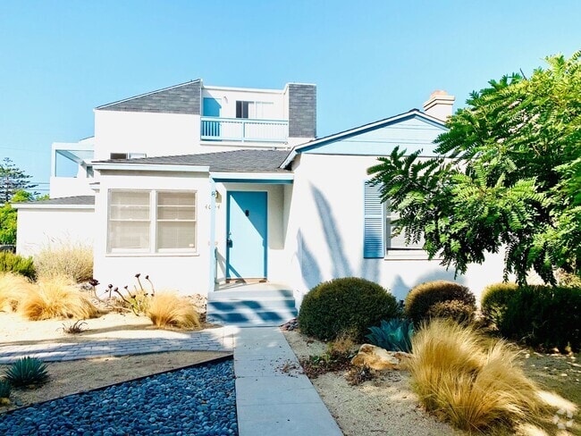 Building Photo - FANTASTIC 2 BD/1 BA CONDO IN CROWN POINT! ... Unit 4004 Promontory Street