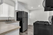 Photo - 451 E 101st St Townhome
