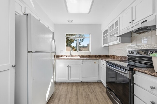 Photo - 3840 Cinnamon Way