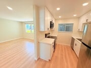 Photo - 328 S Weitzel St Apartment