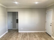 Photo - RUNNYMEDE Unit 0003