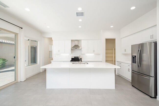 Photo - 80422 Platinum Wy