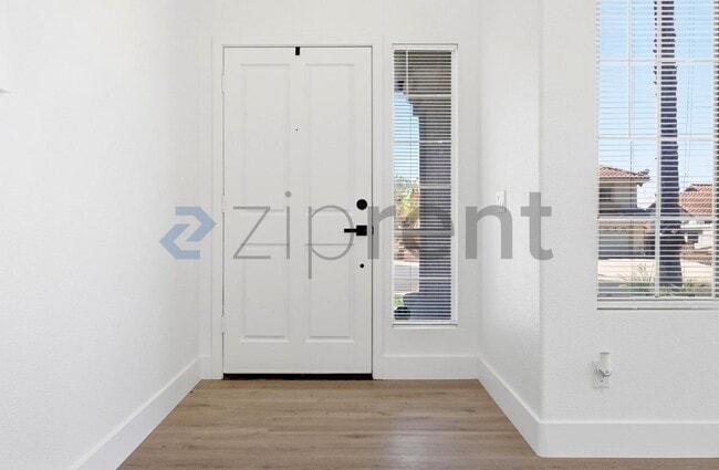 Photo - Unit