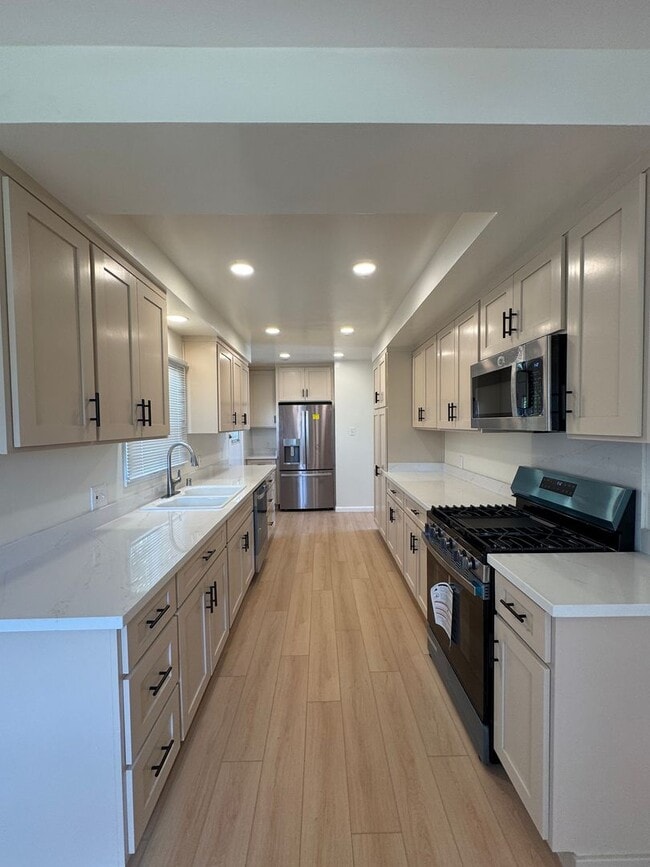 Photo - Adorable Open Plan  3BD 2BA Home in West Torrance With A/C