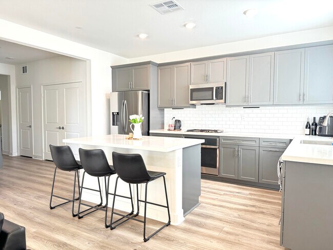 Photo - 41389 Penn Dr