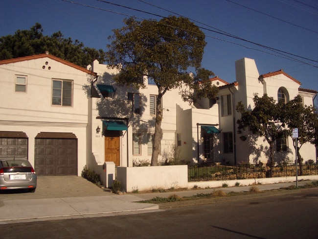Photo - 910 Castillo St Apartment