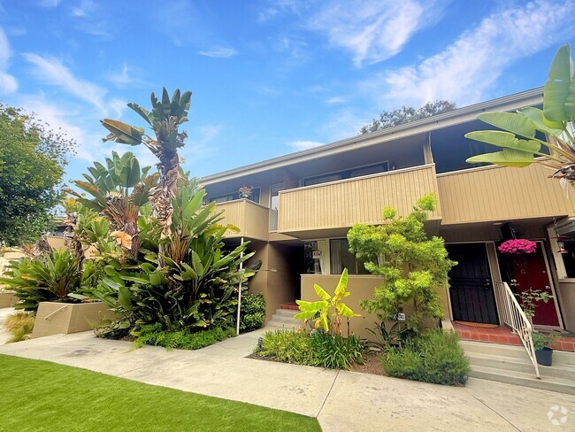 Building Photo - Beautiful 3B/2.5BA in Carlsbad! Rental