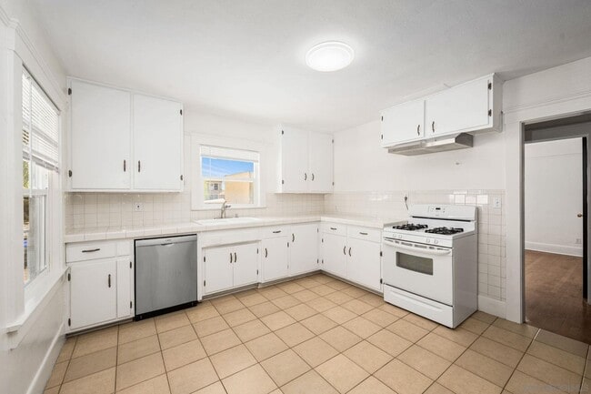 Photo - 2445-47 A St Unit 2447 A Street