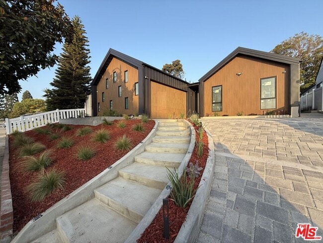 Building Photo - 8320 Loyola Blvd