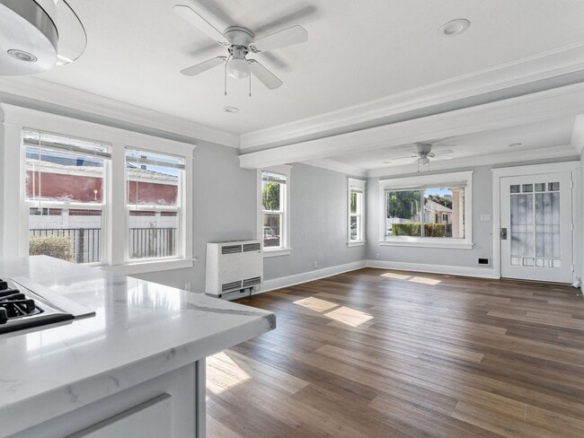 Photo - 1926 Lime Ave Unit 1926