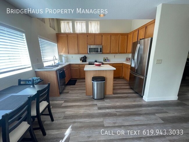 Photo - 965 Tempera Ct