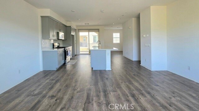 Photo - 8141 Garden Park St