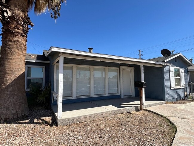 Photo - 3 Bedroom 1 bathroom House located near a Schools, Community Park and Public Swimming Pool.