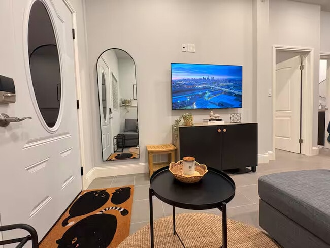 Photo - 2020 Del Mar Ave