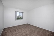 Photo - Laurel Terrace Apartments