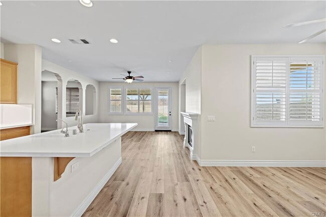 Photo - 28355 Stansfield Ln