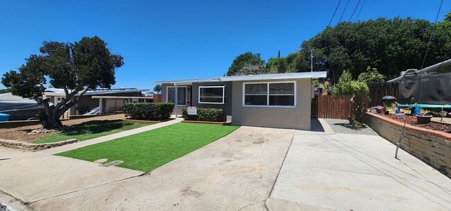 Photo - $500 Move in Special!! Spacious 3bdr house near College Grove!