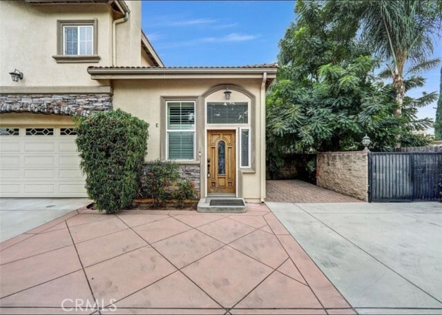 Photo - 5517 Welland Ave