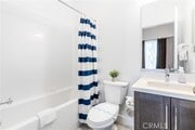 Photo - 279 W 8th St House