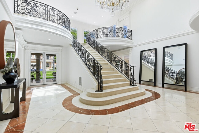 Photo - 407 Robert Ln