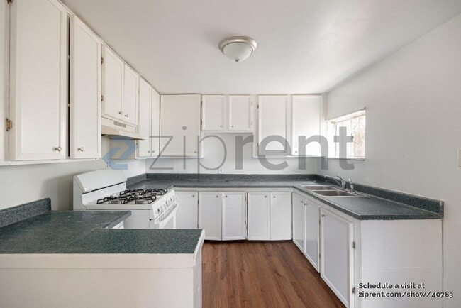 Photo - 175 Anita St