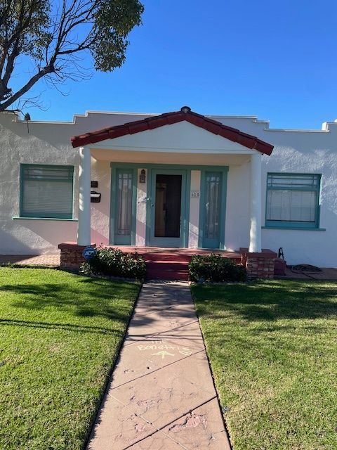 Building Photo - 515 S Indiana St