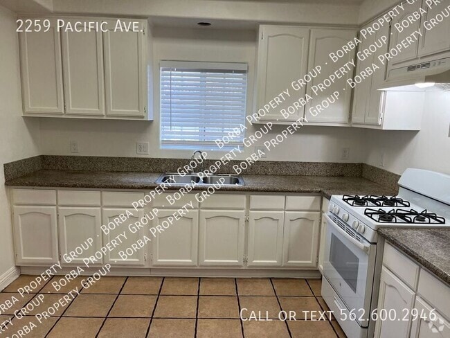 Building Photo - 2259 Pacific Ave Rental