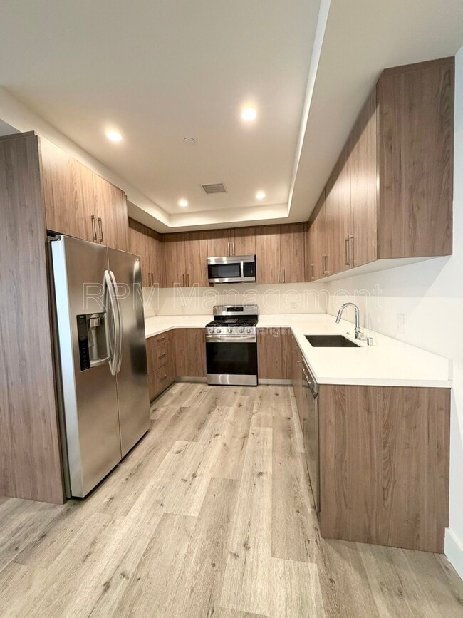 Photo - 5923 Laurel Canyon Blvd Unit 301