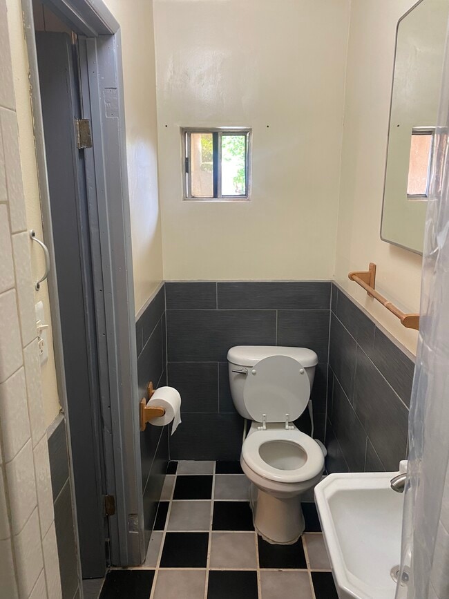 Photo - 4112 Santa Ana St Unit Studio /small kitchenette