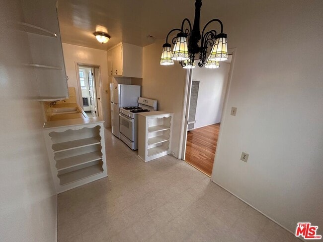 Photo - 3011 Santa Monica Blvd Unit B