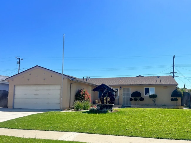 Building Photo - 6524 Myra Ave