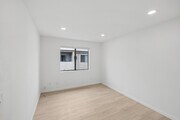 1BR, 1BA - 900SF - Bedroom - Warner Manor Apartments
