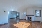 Photo - Beautiful 2 Bed +office, den garage, 1 Bath House