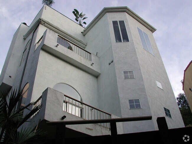 Building Photo - 3030 Passmore Dr Rental