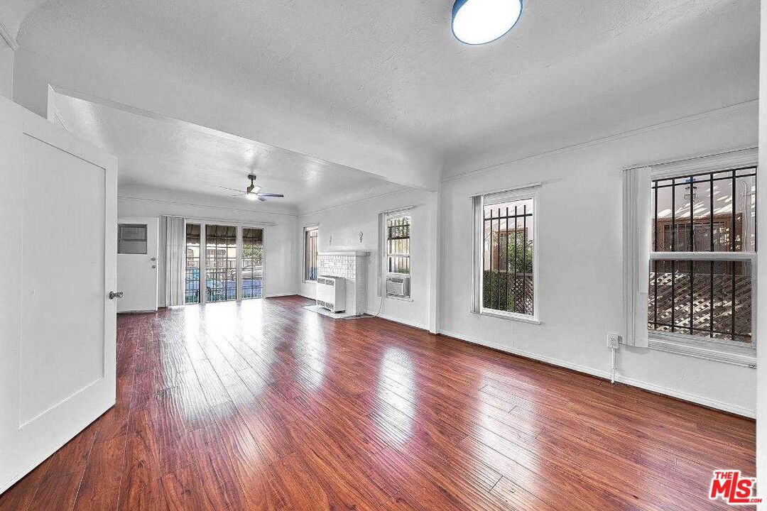 Photo - 1414 S Bronson Ave