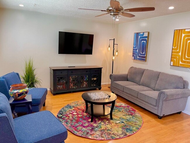 Beautiful 3 Bedroom Home in La Puente - Beautiful 3 Bedroom Home in La Puente