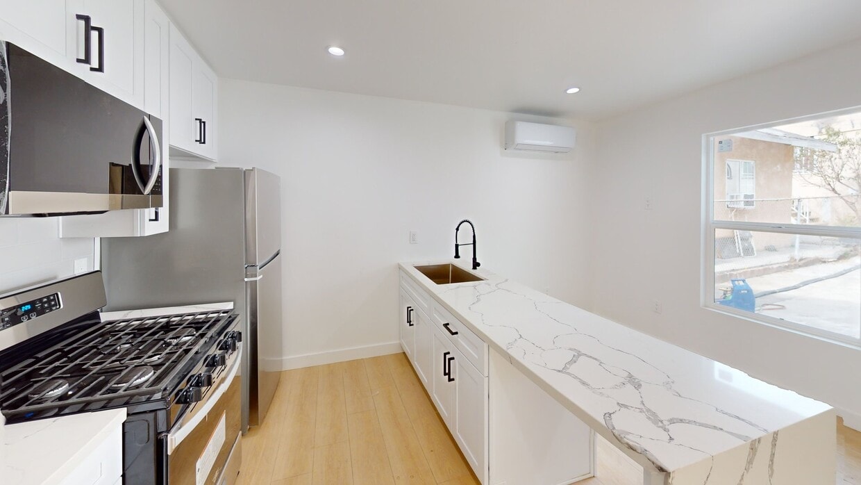 3D Tour - 3rd St Apartments