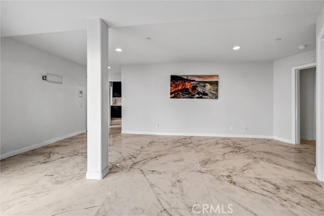 Photo - 1360 Baja St