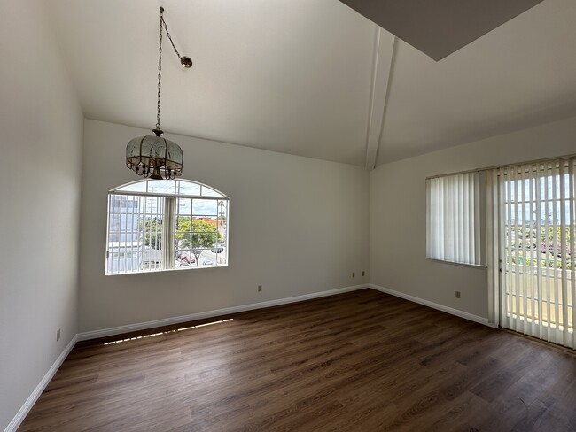 Photo - 4230 S Centinela Ave