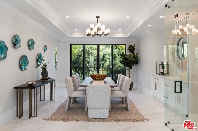 Photo - 4351 Vanalden Ave