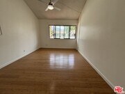 Photo - 10574 Sunland Blvd