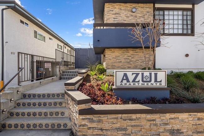 Building Photo - Azul Apartments
