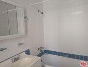 Photo - 634 S Gramercy Pl