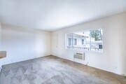 1BR, 1BA - 650SF - Living Room - The Palms Apartments