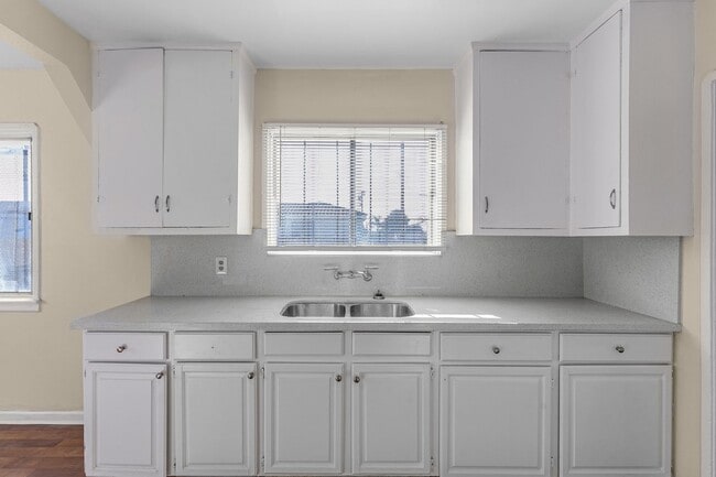 Photo - 10627 1/2 S Vermont Ave Unit 1