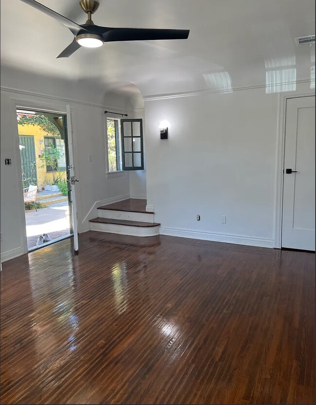 Building Photo - 4326 1/2 Normal Ave Rental