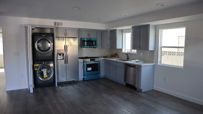 Photo - 5239 Auckland Ave Unit 1