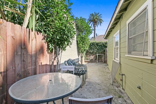 Photo - Charming Triplex Unit in Historic Rose Park
