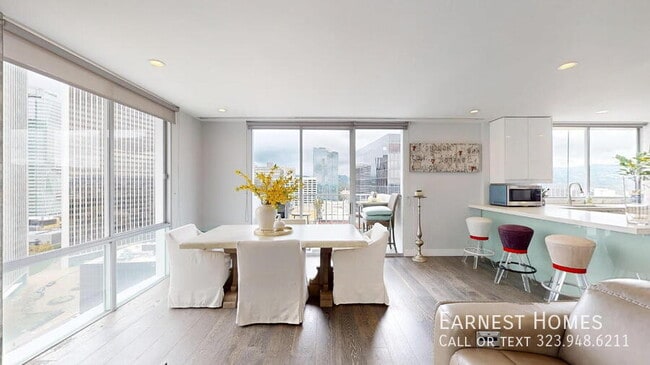 Building Photo - 2160 Century Park E